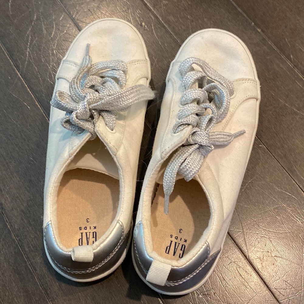 Gap canvas shoes with rainbow sparkle on sides of sole